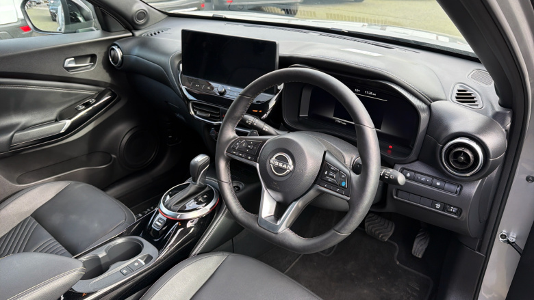 Nissan Juke 1.0 DiG-T Tekna 5dr DCT Petrol Hatchback